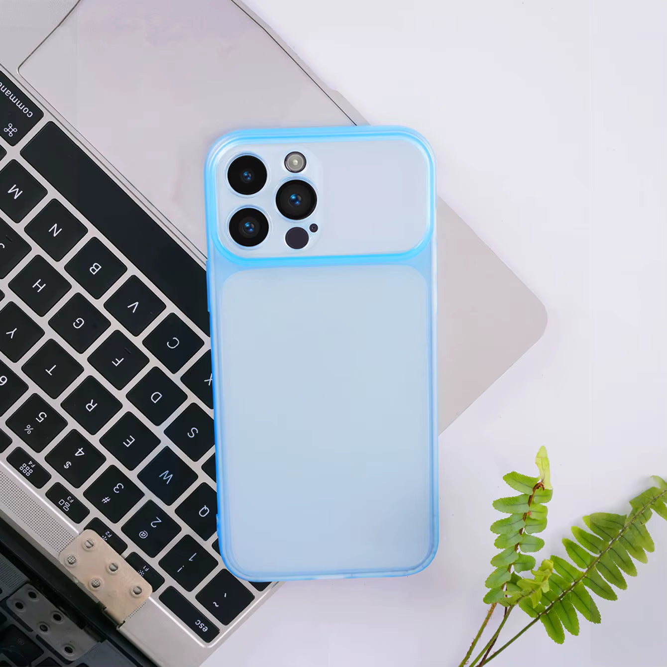 Luminous Glow: Neon Glow-in-the-Dark Case for iPhone Pro Max